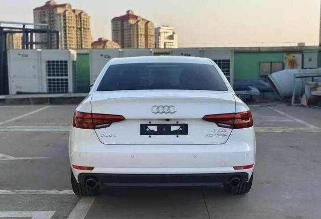 Білий Ауді А4, об'ємом двигуна 2 л та пробігом 150 тис. км за 14000 $, фото 3 на Automoto.ua