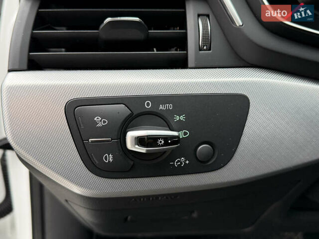 Белый Ауди А4, объемом двигателя 2 л и пробегом 178 тыс. км за 14999 $, фото 48 на Automoto.ua