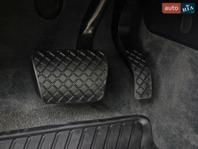 Белый Ауди А4, объемом двигателя 2 л и пробегом 169 тыс. км за 22500 $, фото 26 на Automoto.ua