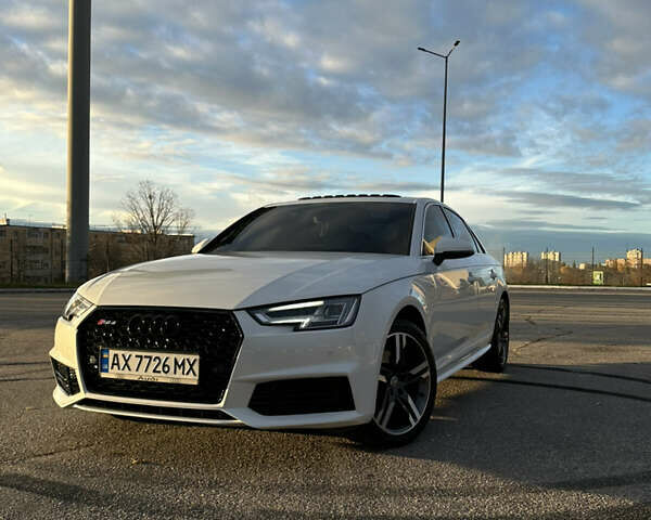 Білий Ауді А4, об'ємом двигуна 1.98 л та пробігом 162 тис. км за 20500 $, фото 10 на Automoto.ua