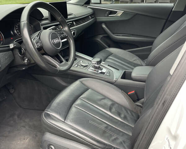 Белый Ауди А4, объемом двигателя 1.98 л и пробегом 139 тыс. км за 17900 $, фото 9 на Automoto.ua