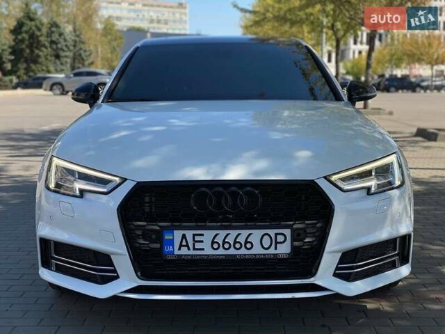 Білий Ауді А4, об'ємом двигуна 1.98 л та пробігом 112 тис. км за 19900 $, фото 5 на Automoto.ua