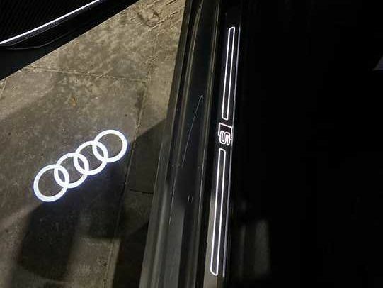 Белый Ауди А4, объемом двигателя 3 л и пробегом 98 тыс. км за 19000 $, фото 8 на Automoto.ua