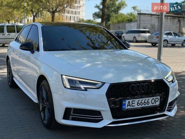 Білий Ауді А4, об'ємом двигуна 1.98 л та пробігом 112 тис. км за 19900 $, фото 6 на Automoto.ua
