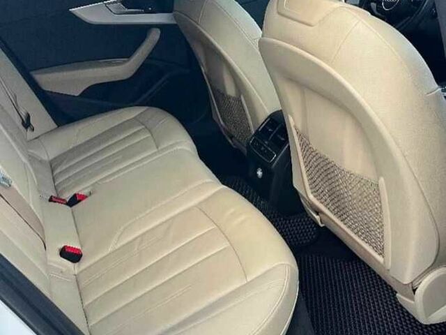 Білий Ауді А4, об'ємом двигуна 0 л та пробігом 183 тис. км за 17000 $, фото 7 на Automoto.ua