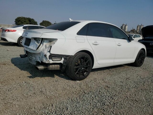 Белый Ауди А4, объемом двигателя 2 л и пробегом 86 тыс. км за 13500 $, фото 2 на Automoto.ua