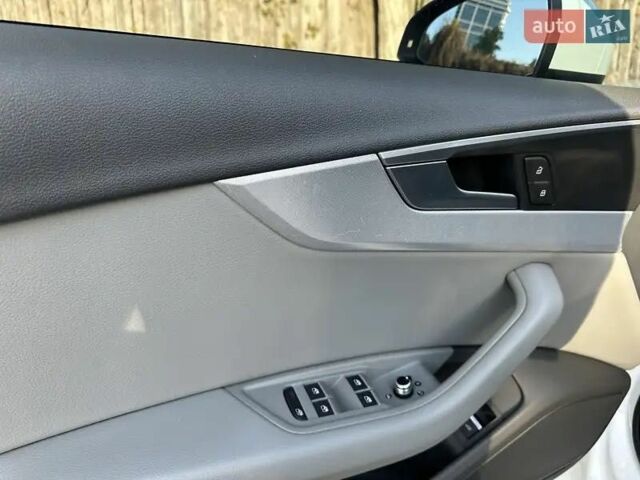 Білий Ауді А4, об'ємом двигуна 2 л та пробігом 142 тис. км за 17999 $, фото 18 на Automoto.ua