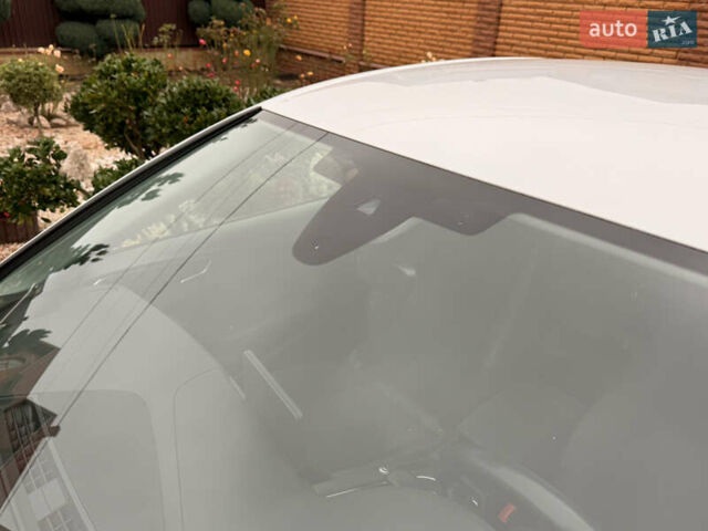 Белый Ауди А4, объемом двигателя 1.97 л и пробегом 237 тыс. км за 19999 $, фото 18 на Automoto.ua