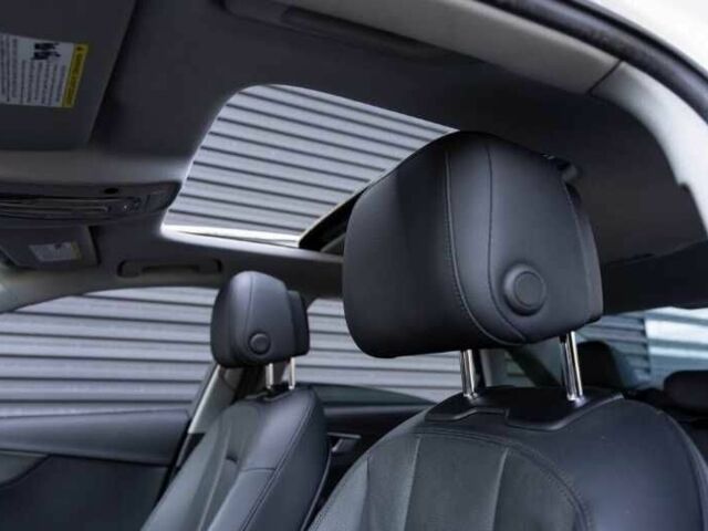 Білий Ауді А4, об'ємом двигуна 2 л та пробігом 43 тис. км за 14000 $, фото 11 на Automoto.ua