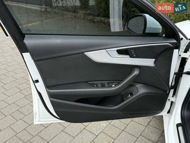 Белый Ауди А4, объемом двигателя 2 л и пробегом 178 тыс. км за 14999 $, фото 45 на Automoto.ua