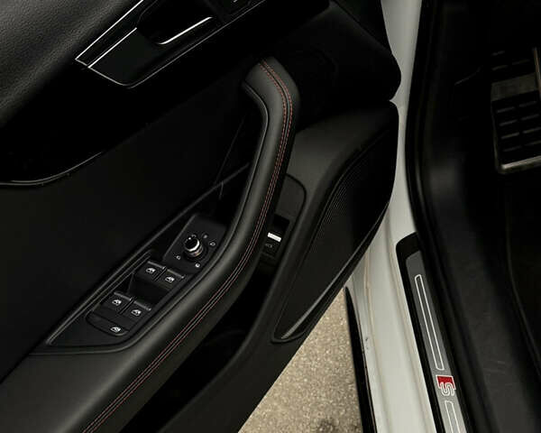 Белый Ауди А4, объемом двигателя 1.98 л и пробегом 129 тыс. км за 22900 $, фото 16 на Automoto.ua