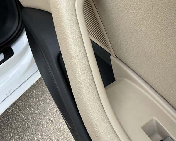 Белый Ауди А4, объемом двигателя 1.98 л и пробегом 137 тыс. км за 21500 $, фото 21 на Automoto.ua