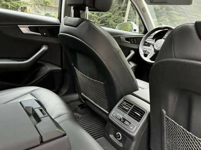 Белый Ауди А4, объемом двигателя 2 л и пробегом 82 тыс. км за 14000 $, фото 18 на Automoto.ua