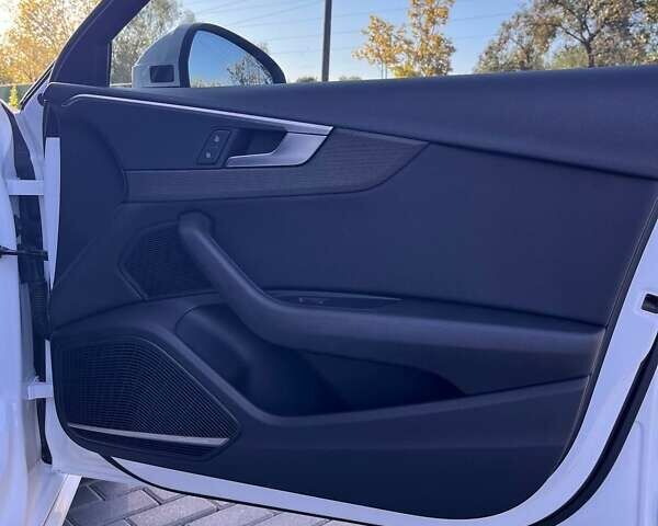 Белый Ауди А4, объемом двигателя 1.98 л и пробегом 162 тыс. км за 19200 $, фото 10 на Automoto.ua