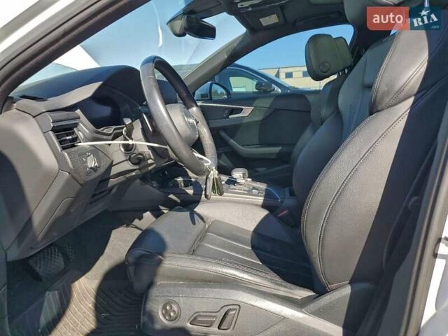 Білий Ауді А4, об'ємом двигуна 2 л та пробігом 54 тис. км за 4100 $, фото 6 на Automoto.ua