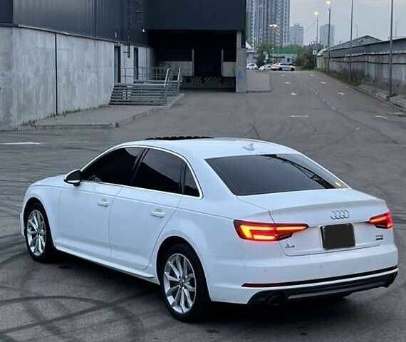 Белый Ауди А4, объемом двигателя 2 л и пробегом 45 тыс. км за 12700 $, фото 7 на Automoto.ua