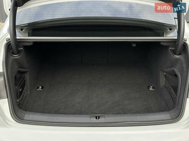 Белый Ауди А4, объемом двигателя 1.98 л и пробегом 210 тыс. км за 17999 $, фото 20 на Automoto.ua