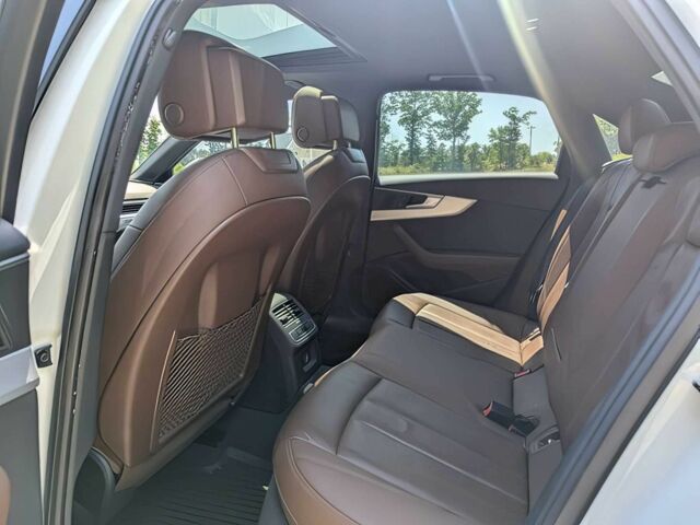 Білий Ауді А4, об'ємом двигуна 2 л та пробігом 66 тис. км за 6100 $, фото 12 на Automoto.ua