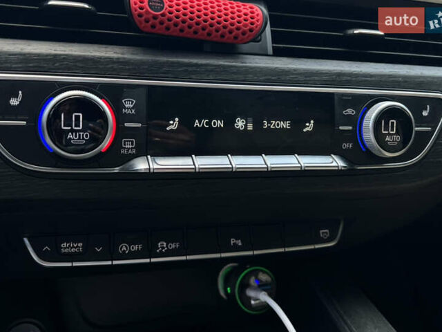 Белый Ауди А4, объемом двигателя 2 л и пробегом 222 тыс. км за 18199 $, фото 1 на Automoto.ua