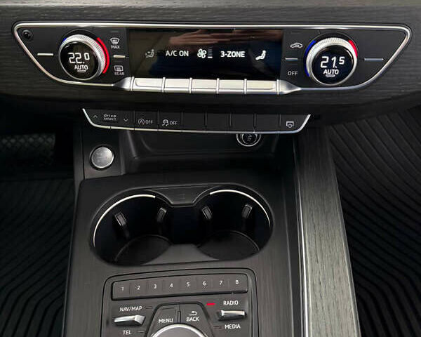 Белый Ауди А4, объемом двигателя 1.98 л и пробегом 173 тыс. км за 17299 $, фото 35 на Automoto.ua