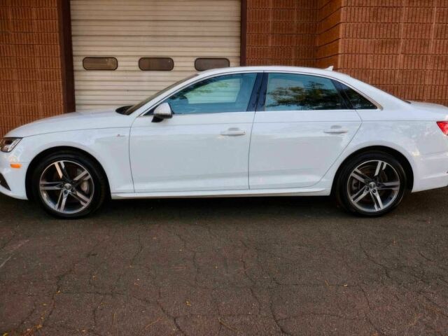 Белый Ауди А4, объемом двигателя 2 л и пробегом 68 тыс. км за 12999 $, фото 3 на Automoto.ua