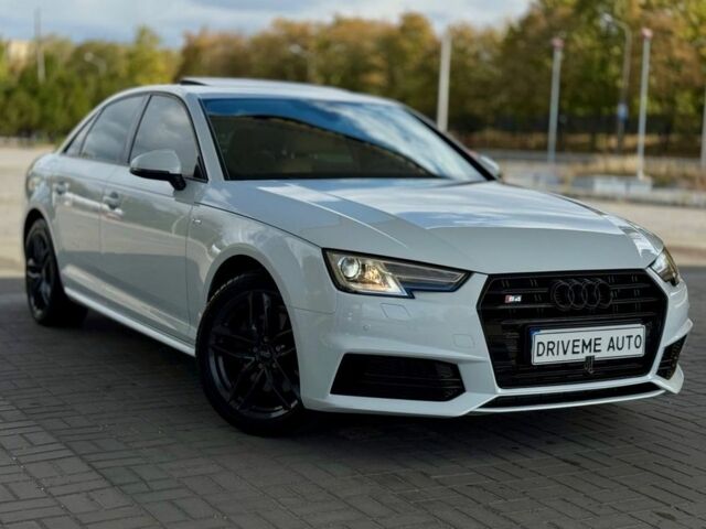 Білий Ауді А4, об'ємом двигуна 2 л та пробігом 173 тис. км за 16999 $, фото 2 на Automoto.ua
