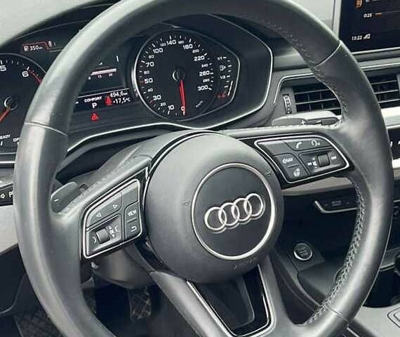 Белый Ауди А4, объемом двигателя 2 л и пробегом 45 тыс. км за 12700 $, фото 10 на Automoto.ua