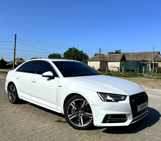 Белый Ауди А4, объемом двигателя 2 л и пробегом 216 тыс. км за 19999 $, фото 1 на Automoto.ua