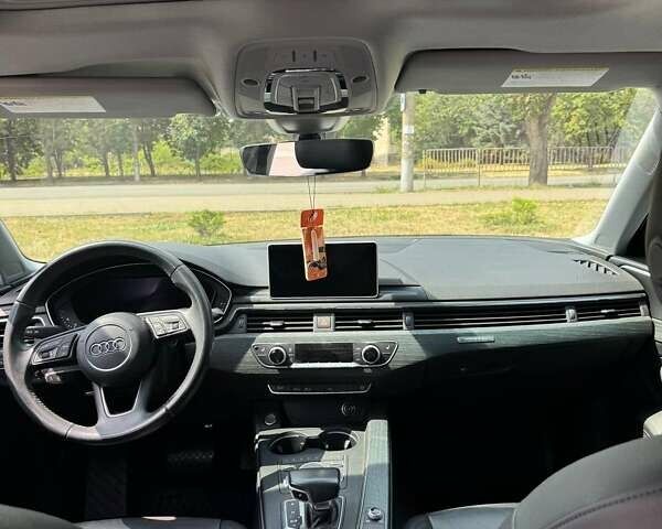 Белый Ауди А4, объемом двигателя 1.98 л и пробегом 85 тыс. км за 25000 $, фото 7 на Automoto.ua