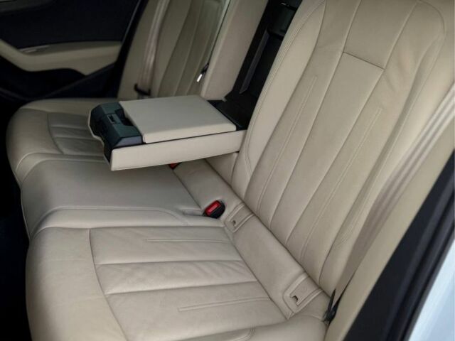 Білий Ауді А4, об'ємом двигуна 2 л та пробігом 173 тис. км за 16999 $, фото 11 на Automoto.ua