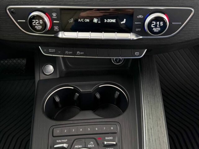 Білий Ауді А4, об'ємом двигуна 2 л та пробігом 173 тис. км за 16999 $, фото 16 на Automoto.ua