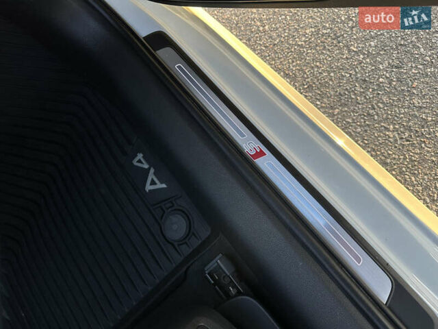 Білий Ауді А4, об'ємом двигуна 1.98 л та пробігом 162 тис. км за 20500 $, фото 65 на Automoto.ua