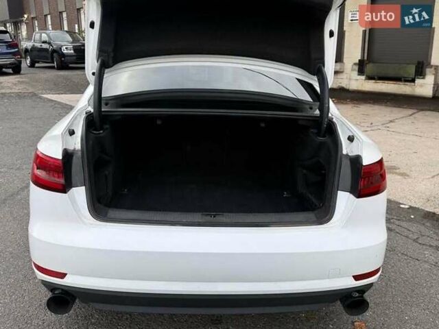 Белый Ауди А4, объемом двигателя 1.98 л и пробегом 110 тыс. км за 19000 $, фото 7 на Automoto.ua