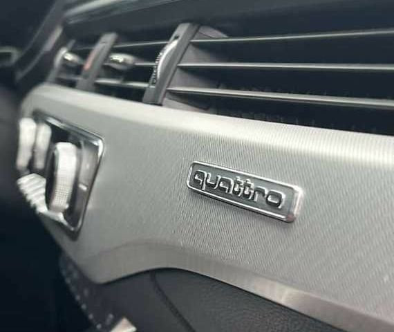 Белый Ауди А4, объемом двигателя 2 л и пробегом 45 тыс. км за 12700 $, фото 19 на Automoto.ua