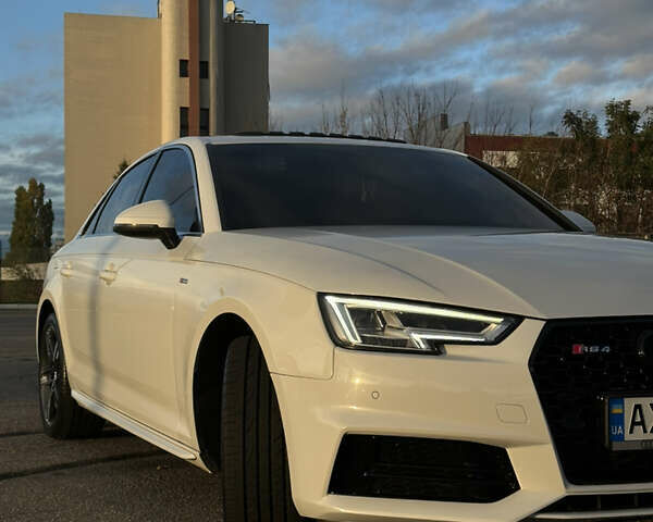 Білий Ауді А4, об'ємом двигуна 1.98 л та пробігом 162 тис. км за 20500 $, фото 3 на Automoto.ua