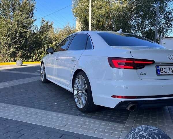 Белый Ауди А4, объемом двигателя 1.98 л и пробегом 162 тыс. км за 19200 $, фото 2 на Automoto.ua