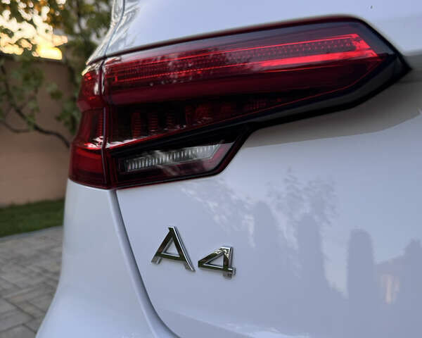 Белый Ауди А4, объемом двигателя 2 л и пробегом 209 тыс. км за 16700 $, фото 57 на Automoto.ua