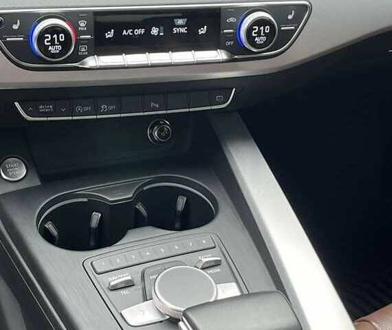 Белый Ауди А4, объемом двигателя 2 л и пробегом 45 тыс. км за 12700 $, фото 15 на Automoto.ua