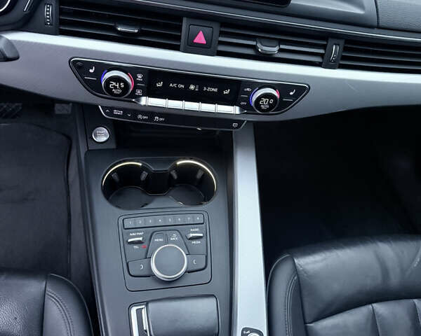 Белый Ауди А4, объемом двигателя 2 л и пробегом 38 тыс. км за 16700 $, фото 9 на Automoto.ua