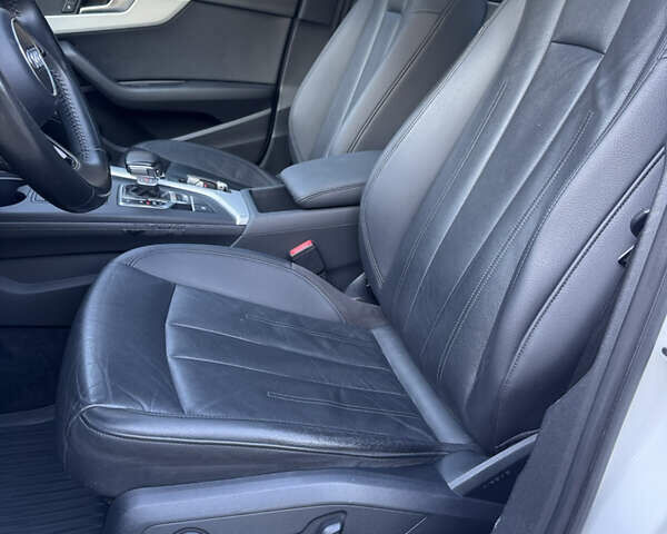 Білий Ауді А4, об'ємом двигуна 2 л та пробігом 209 тис. км за 16700 $, фото 13 на Automoto.ua