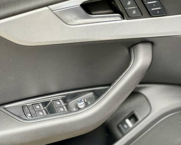 Белый Ауди А4, объемом двигателя 1.99 л и пробегом 144 тыс. км за 16999 $, фото 30 на Automoto.ua