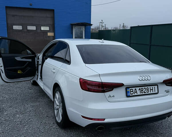 Белый Ауди А4, объемом двигателя 2 л и пробегом 38 тыс. км за 16700 $, фото 3 на Automoto.ua