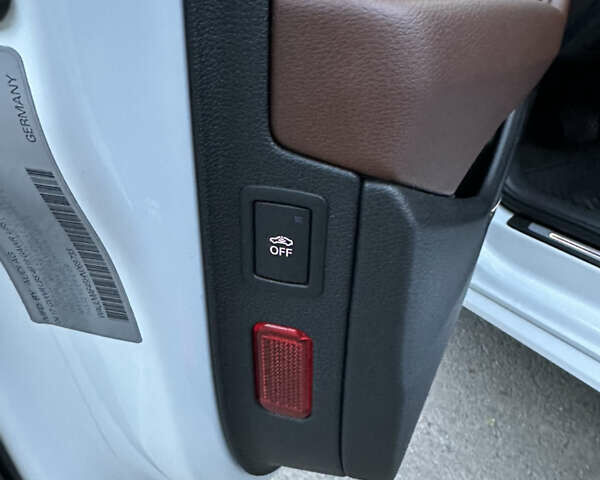 Білий Ауді А4, об'ємом двигуна 1.98 л та пробігом 162 тис. км за 20500 $, фото 73 на Automoto.ua