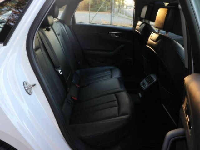 Белый Ауди А4, объемом двигателя 2 л и пробегом 68 тыс. км за 12999 $, фото 12 на Automoto.ua