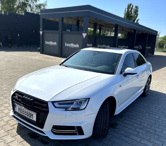 Белый Ауди А4, объемом двигателя 2 л и пробегом 216 тыс. км за 19999 $, фото 5 на Automoto.ua