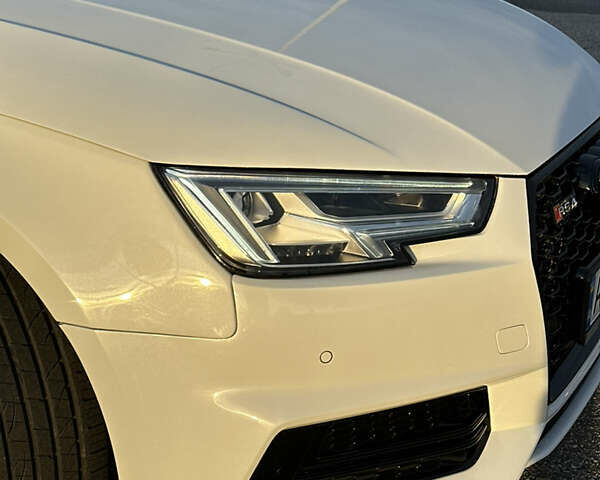 Білий Ауді А4, об'ємом двигуна 1.98 л та пробігом 162 тис. км за 20500 $, фото 23 на Automoto.ua