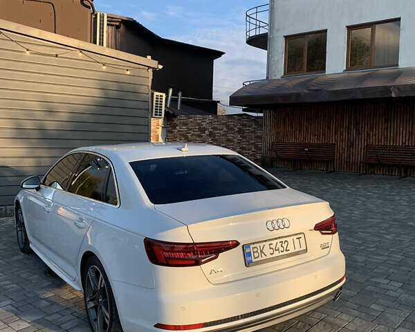 Белый Ауди А4, объемом двигателя 1.98 л и пробегом 149 тыс. км за 17700 $, фото 7 на Automoto.ua