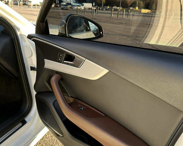 Білий Ауді А4, об'ємом двигуна 1.98 л та пробігом 162 тис. км за 20500 $, фото 56 на Automoto.ua