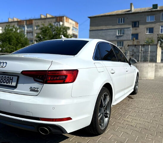 Белый Ауди А4, объемом двигателя 2 л и пробегом 216 тыс. км за 19999 $, фото 11 на Automoto.ua