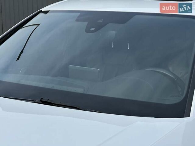 Белый Ауди А4, объемом двигателя 1.98 л и пробегом 210 тыс. км за 17999 $, фото 5 на Automoto.ua